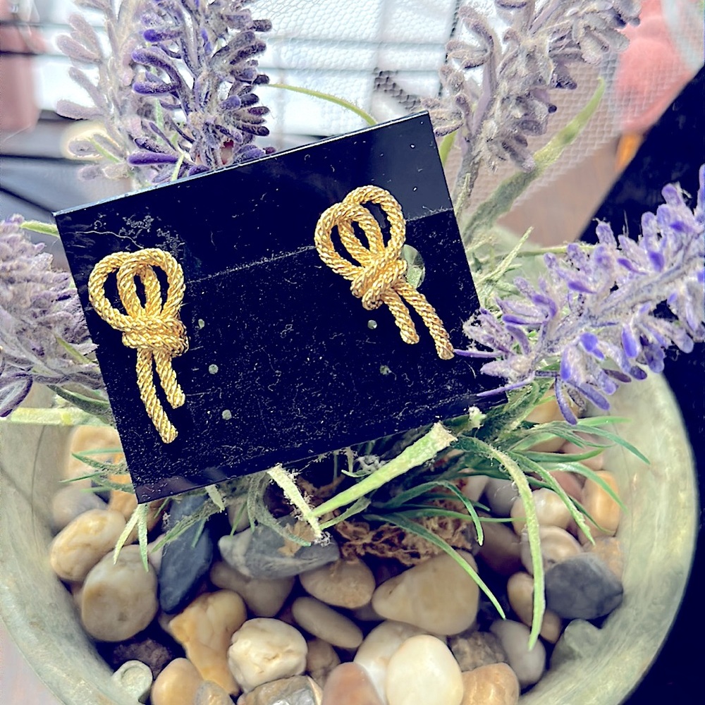 🥳HP:CHRISTIAN DIOR Glamours Gold Double Rope Loops Clip-On Rare Antique Earring - Picture 7 of 16